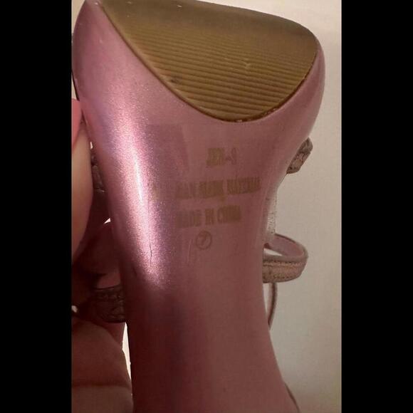 Step Up Your Shoe Game with Shimmering Purple Metallic High Heels in Size 7 - Picture 4 of 4